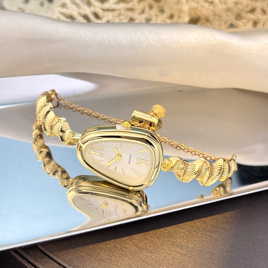 Elegant Snake-Shape Ladies Qua - Luxury Watch Collection avis et prix