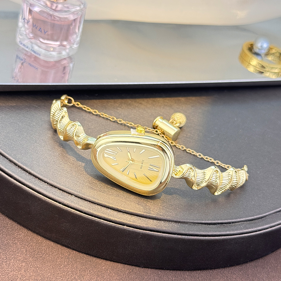 Elegant Snake-Shape Ladies Qua - Luxury Watch Collection avis et prix