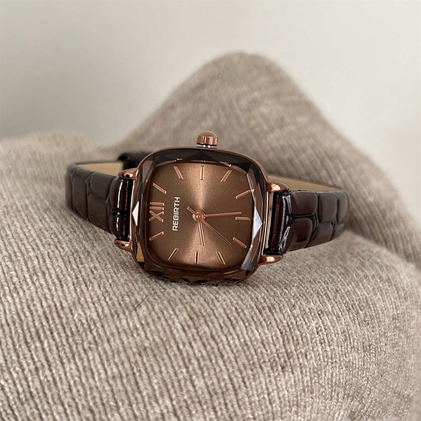 Brown retro square watch femal - Luxury Watches avis et prix