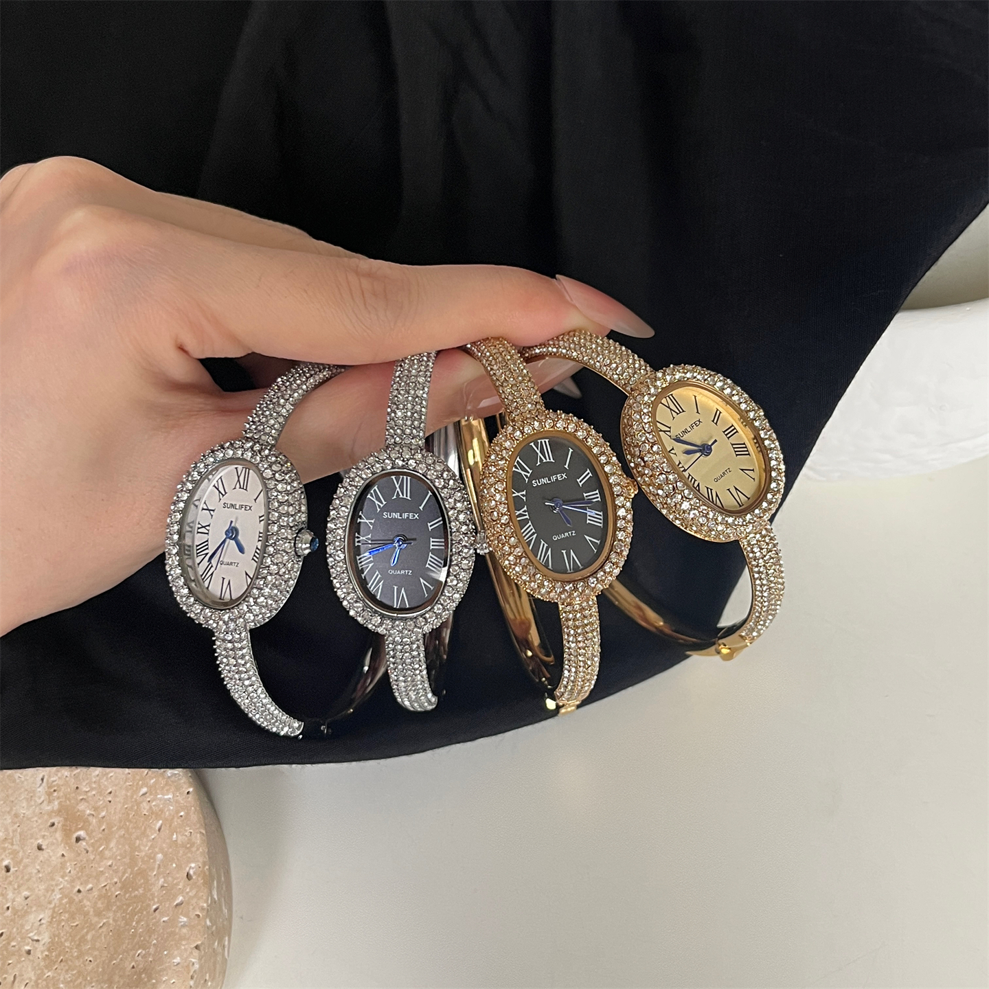 Round fashion temperament mini - Luxury Watch Diamond avis et prix