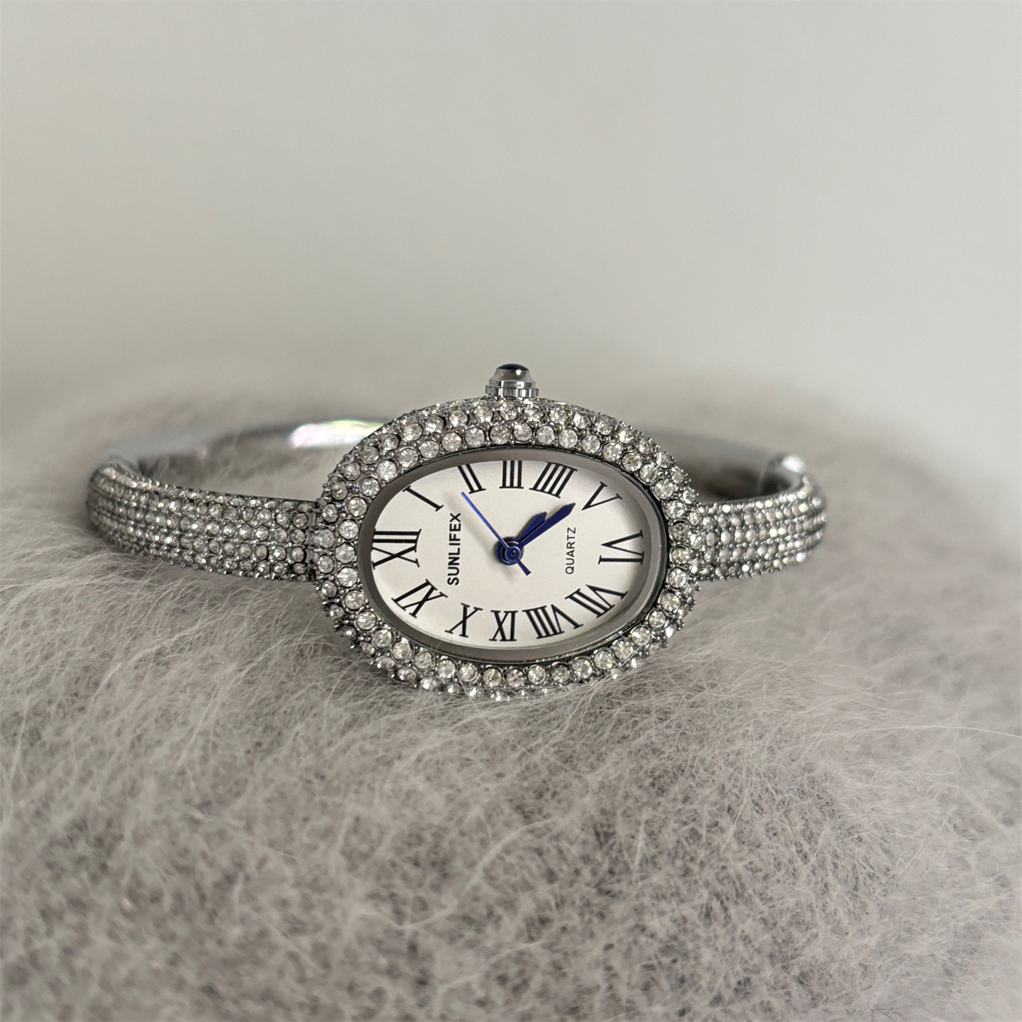 Round fashion temperament mini - Luxury Watch Diamond avis et prix