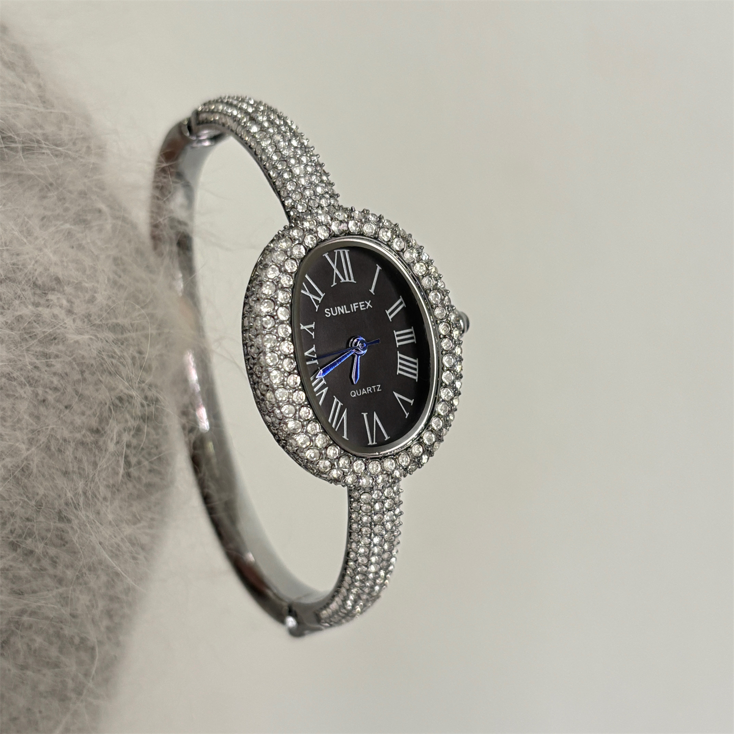 Round fashion temperament mini - Luxury Watch Diamond avis et prix