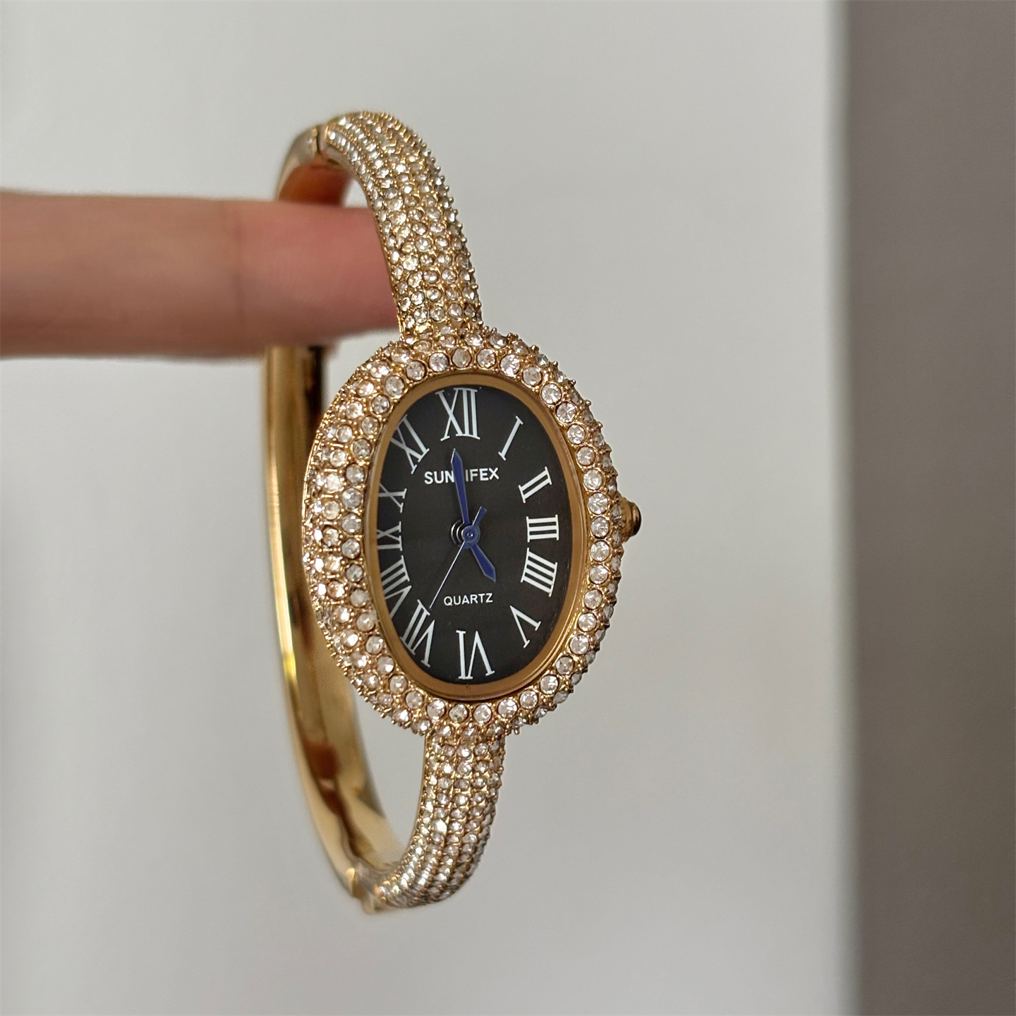 Round fashion temperament mini - Luxury Watch Diamond avis et prix