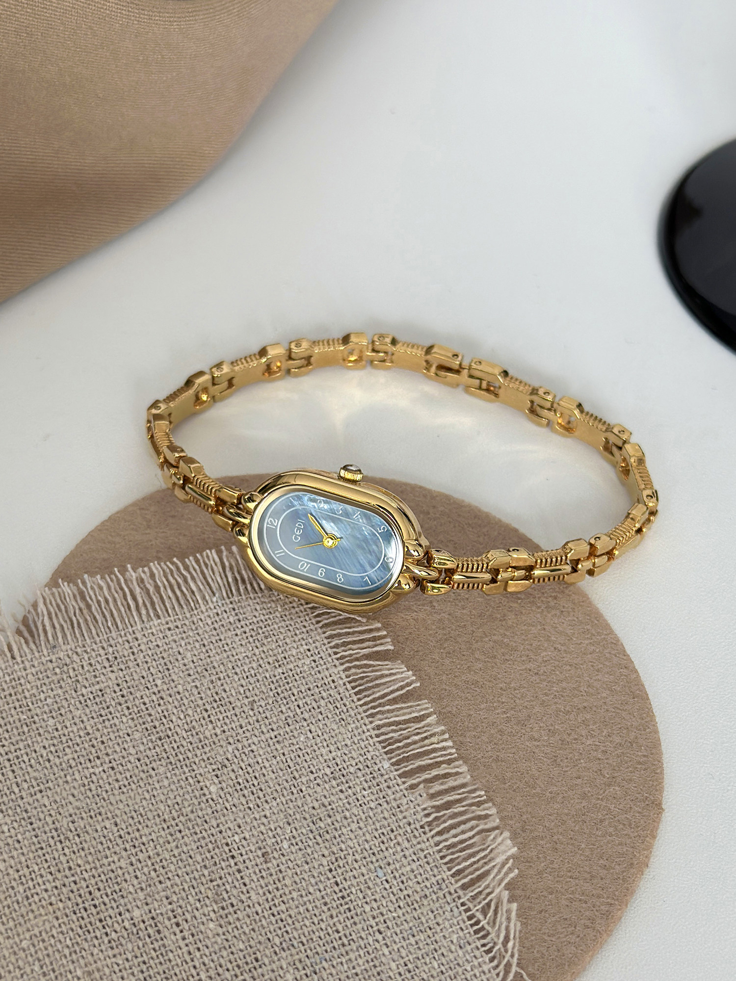 Vintage Gold Women's Watch Col - Luxury Watch Collection avis et prix